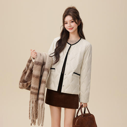 個调新款冬季百搭女小个子圆领菱格短款轻薄羽绒服1002 商品图1