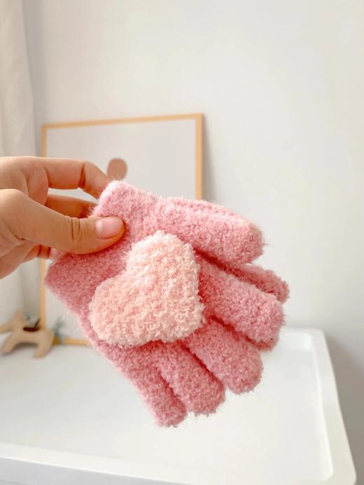 品质绝了👍🏻9.9💰暖冬福利💥【蝶时舞·儿童金丝貂绒手套】超级软糯🔥的质感，细腻绒毛，阳光下bling bling✨可翻盖设计保暖又方便💕 高弹面料 商品图3