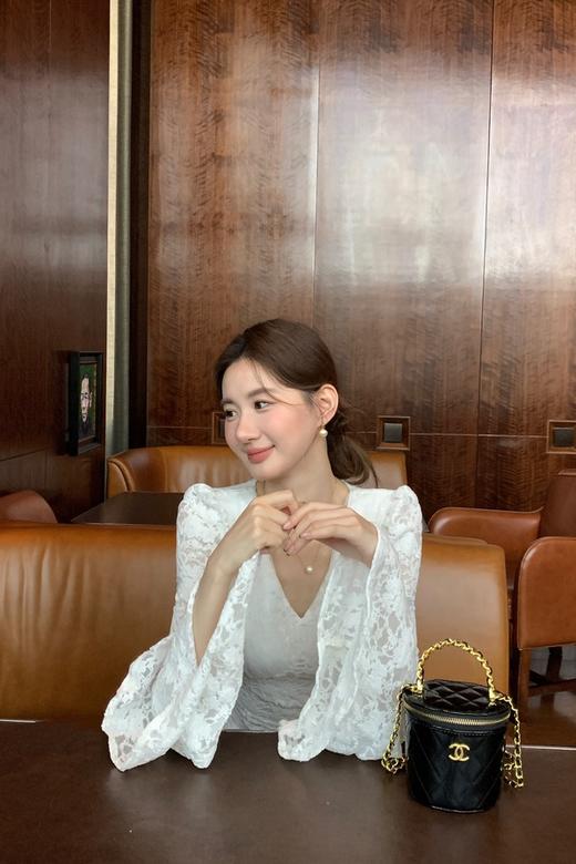 SIA SAYLOR 女神范必备性感V领蕾丝修身连衣裙 21480 商品图5