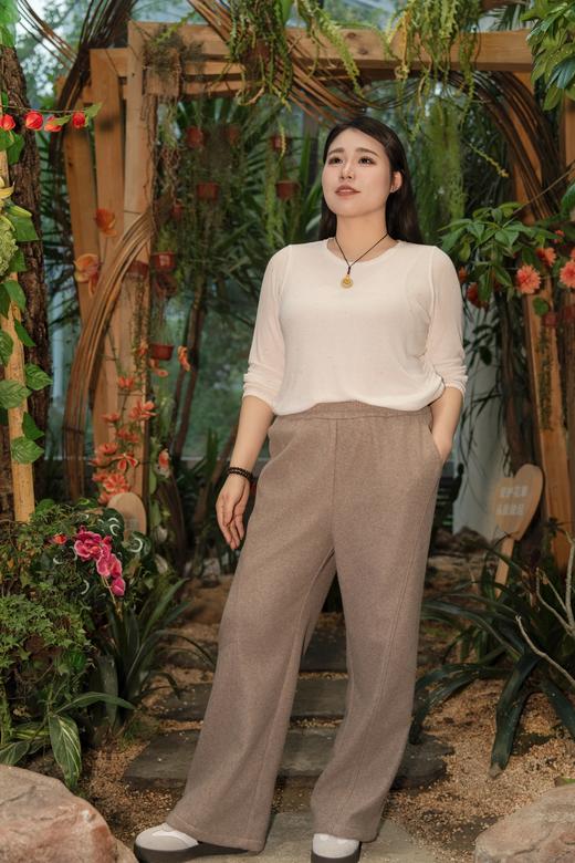 现货！24小时发货！【羊毛混纺直筒裤】松紧腰，宽松阔腿休闲裤，版型立挺显瘦，耐磨好穿不变形，浅卡其色百搭不挑人，成分：3.4%羊毛 70%聚酯纤维 15.7%再生纤维素纤维 5.8%腈纶 5.1%锦纶 商品图5