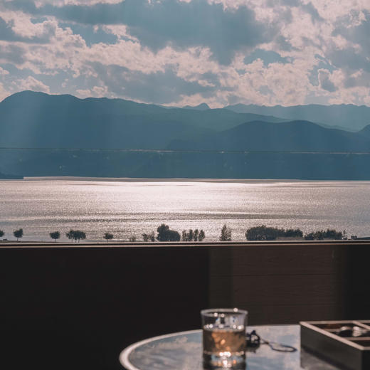 双11大促！1晚/2晚/4晚【泸沽湖隐奢逸境酒店】含星空课程、餐饮代金券、丰富体验活动，更有双店搭配套餐，入住丽江金茂璞修，享休闲时光小食、玉龙雪山景区进山门票、氧气补给等，川云奢华游！ 商品图3