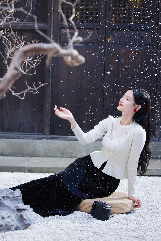 逸红颜明月优选#丝绒波点半裙『碎钻裙』雅致烫银工艺圆点，低调闪耀星空银，日常简约新中式 商品图13