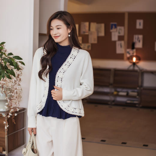 【林栖设计小店】【林栖推荐】（现货）早春度假系列手工钩花立体绣花法式紫色针织开衫短款毛衣外套N1954270 商品图4