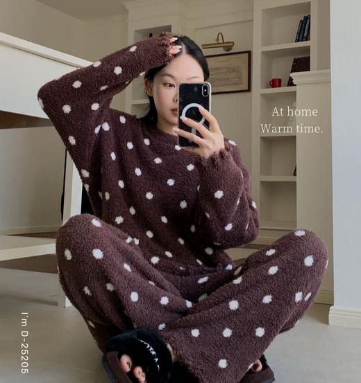 老米优品🎈5-7天！陷入温暖舒适圈~~🔷💛❤️《小宅。破洞设计感 半边绒家居服套装 》撸猫般的软乎乎毛绒！蓄热力max~ 商品图0