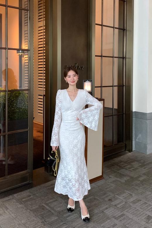 SIA SAYLOR 女神范必备性感V领蕾丝修身连衣裙 21480 商品图0