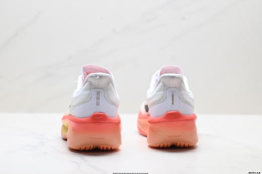 耐克Nike ZoomX Invincible Run Flyknit轻便透气减震回弹休闲运动跑步鞋FN8454-100男女鞋 商品图5