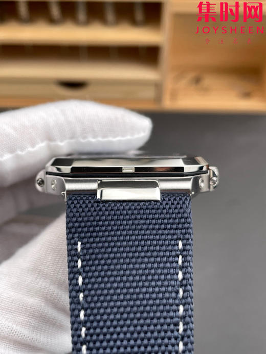 百达翡丽重磅推出新款 CUBITUS系列5822P-001 P1方形鹦鹉螺 牛仔蓝 男士腕表 瞬跳大日历窗，星期及月相显示功能 商品图7