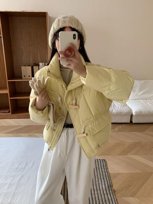 【YW】无忧购甜美木扣短款羽绒服女立领小个子保暖白鸭绒面包服外套8830款（截单后7天发货） 商品图3