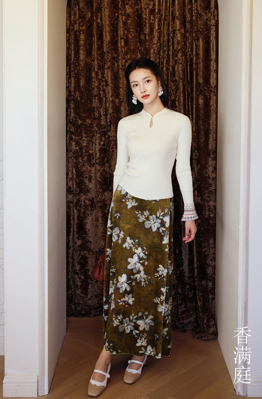 逸红颜明月优选#百合花丝绒半裙『香满庭』复古浪漫大气百合印花，百搭典雅新中式 商品图2