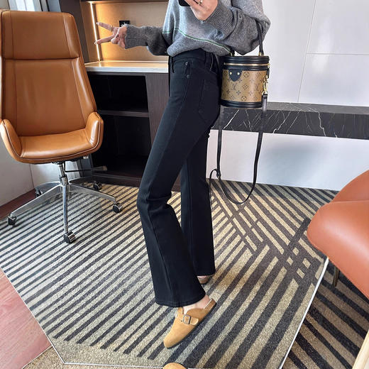 焊在腿上黑色喇叭牛仔裤！2025女秋冬新高腰弹力显瘦微喇裤！ 商品图1