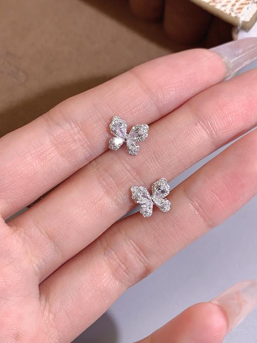卡蒂罗KADER 冰蝶流光耳钉 在逃公主系列 925银立体蝴蝶满铺闪锆甜美轻奢设计 #好运 闪耀吸睛不易撞款 商品图4