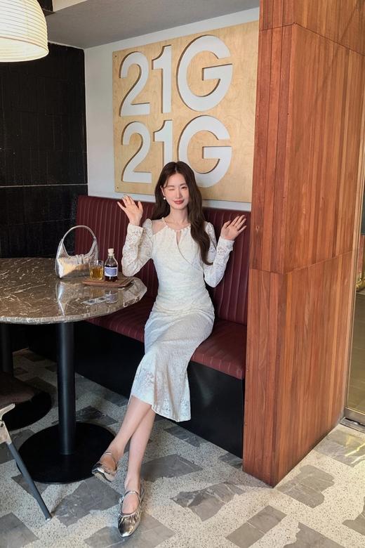 SIA SAYLOR 高端轻奢优雅珍珠领镂空蕾丝连衣裙 21493 商品图4