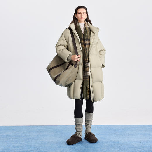 棉仓366615021-【90白鹅绒】褶皱肌理感连帽羽绒服女25秋冬中长款过膝外套 商品图3