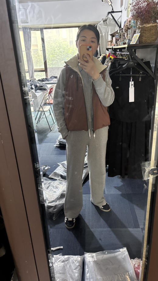 【开放日忙 秒杀价已调 直接拍】开放日最新款 安高若 两面穿 拼色 素然 羽绒马甲  90%白鹅绒 商品图1