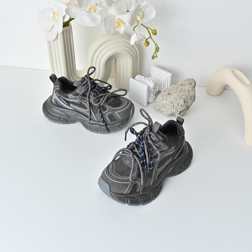 经典鲨2025冬季专柜新品韩版加绒潮酷系带休闲跑步老爹鞋女KW219-558191 商品图3