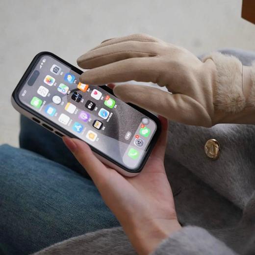 【甄选】买一送一！！【特妮娜 男女款保暖手套】手感软糯 密度紧实 寒风进不来 表层微绒 空气锁温 修饰手型 保暖舒适不臃肿 自然亲肤 指尖触屏设计 商品图2