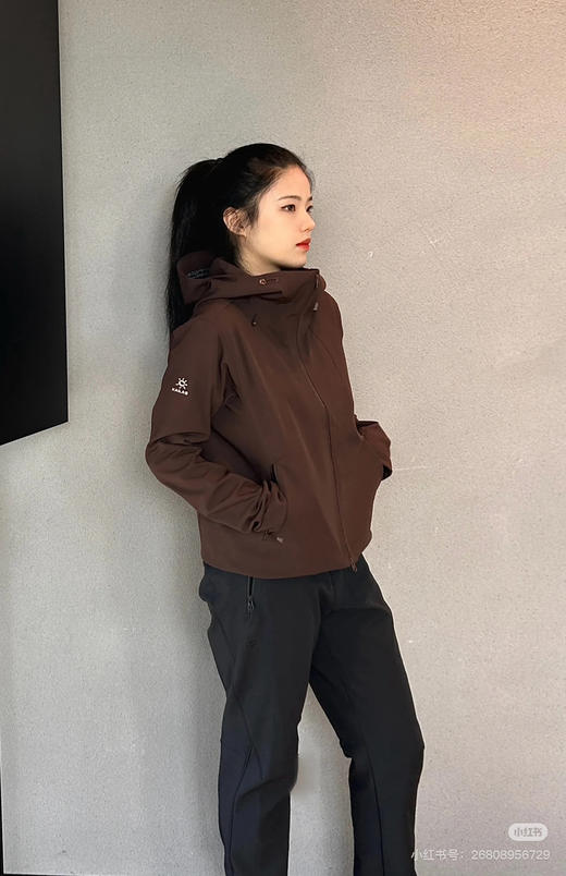 【秒杀价已调 直接拍】凯乐石 女士薄绒 短款 宽松 软壳外套 冲锋衣 商品图3