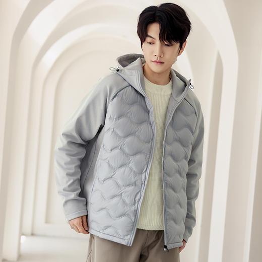 【90%大朵绒 锁温防钻绒 轻盈到像没穿！】J.S.WANGZI 云朵感连帽轻暖羽绒服 商品图0