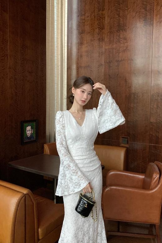 SIA SAYLOR 女神范必备性感V领蕾丝修身连衣裙 21480 商品图7