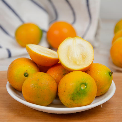 当季新鲜【脆蜜金柑】💥吃完嗓子润润的！🍊口口蜜甜，果肉肥厚香软👀饱满大个，脆甜爽口～精选2斤大果礼盒装 商品图2