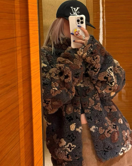 现货 THS-限时 驴家 情侣款 秋冬氛围感彩色3D抓绒花卉图案双面保暖夹克 QF089 商品图5