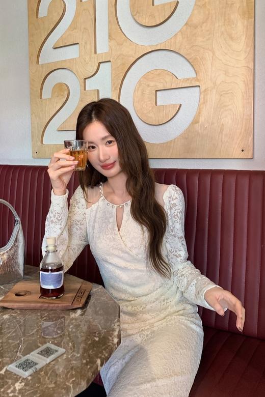 SIA SAYLOR 高端轻奢优雅珍珠领镂空蕾丝连衣裙 21493 商品图2