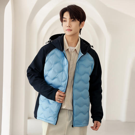 【90%大朵绒 锁温防钻绒 轻盈到像没穿！】J.S.WANGZI 云朵感连帽轻暖羽绒服 商品图1