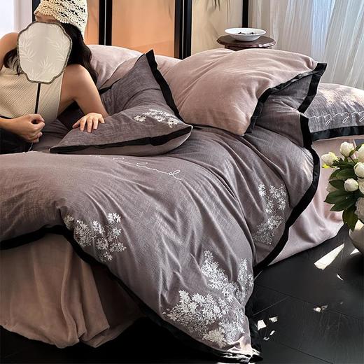 Holbe̓r秋冬高级感鎏金绒刺绣四件套牛奶绒保暖被套床单家纺床品 商品图2