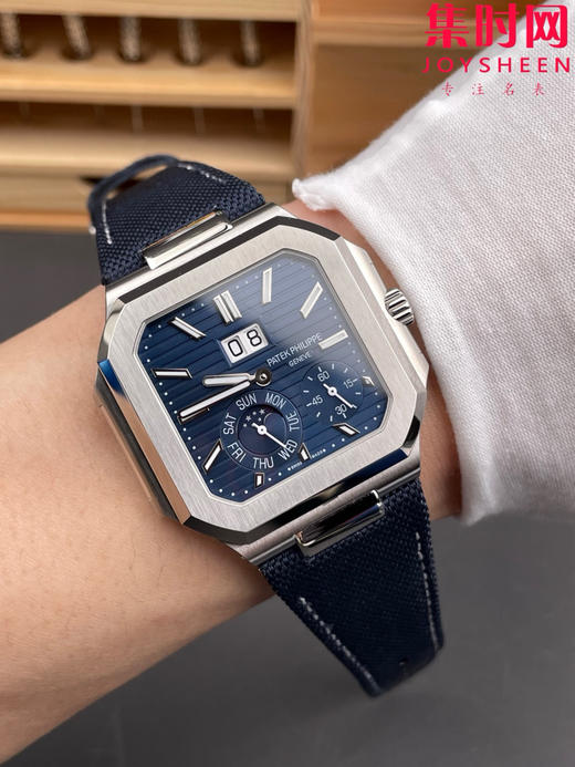 百达翡丽重磅推出新款 CUBITUS系列5822P-001 P1方形鹦鹉螺 牛仔蓝 男士腕表 瞬跳大日历窗，星期及月相显示功能 商品图8