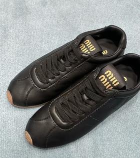 女款休闲鞋he017