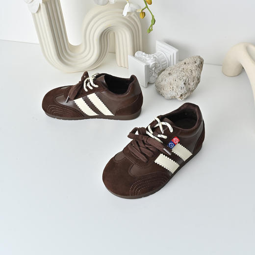 经典鲨2025冬季专柜新品潮流拼色平底加绒系带休闲德训鞋女KW313-558161 商品图1