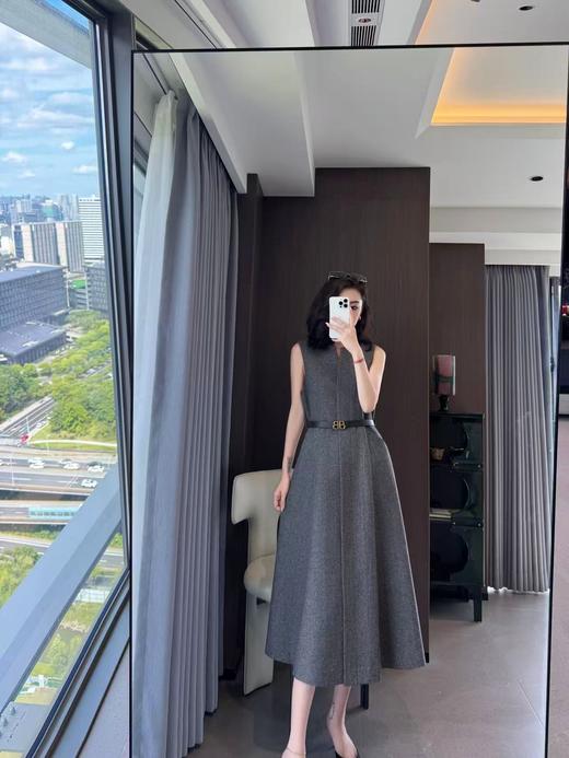 灰色羊毛连衣裙 商品图3