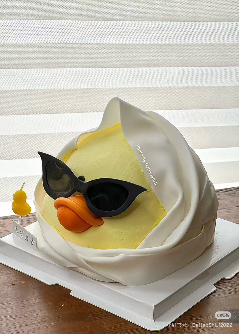 酷酷小黄鸭蛋糕