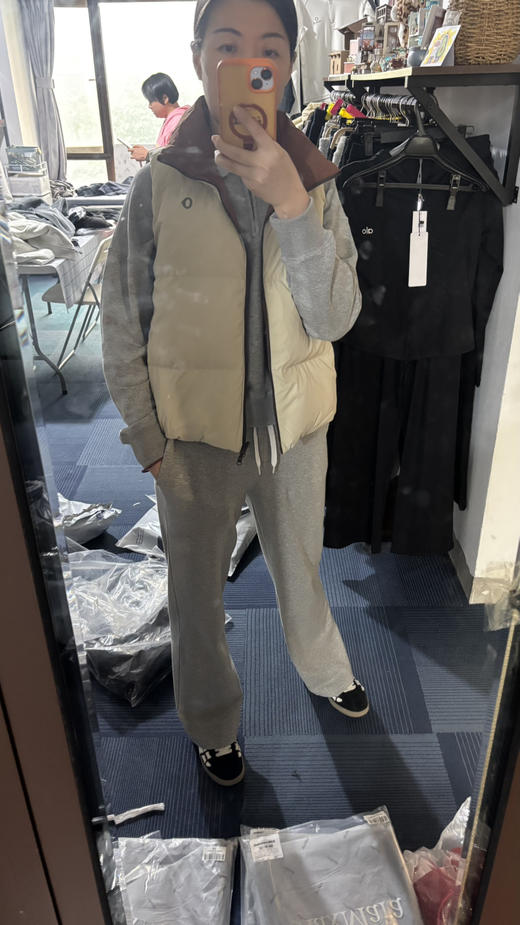 【开放日忙 秒杀价已调 直接拍】开放日最新款 安高若 两面穿 拼色 素然 羽绒马甲  90%白鹅绒 商品图2