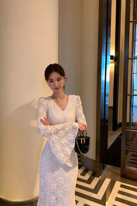 SIA SAYLOR 女神范必备性感V领蕾丝修身连衣裙 21480 商品图2