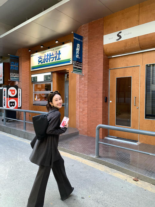 Read Nameless /【线下款同步】气质灰色针织套装 2025/11/15 商品图2