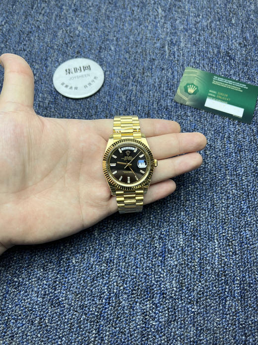 劳力士星期日历型系列 日志40mm 黑冰糖
款式：男士腕表 商品图8