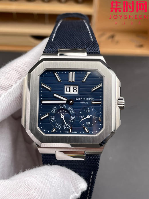百达翡丽重磅推出新款 CUBITUS系列5822P-001 P1方形鹦鹉螺 牛仔蓝 男士腕表 瞬跳大日历窗，星期及月相显示功能 商品图2