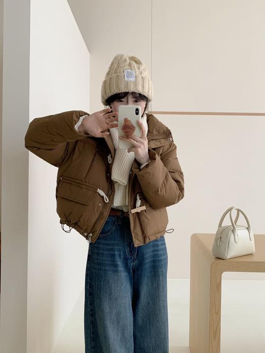 【YW】无忧购甜美木扣短款羽绒服女立领小个子保暖白鸭绒面包服外套8830款（截单后7天发货） 商品图12