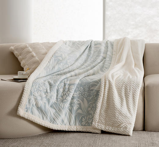 秋冬三层夹棉花卉款雕花绒毛毯 商品图4