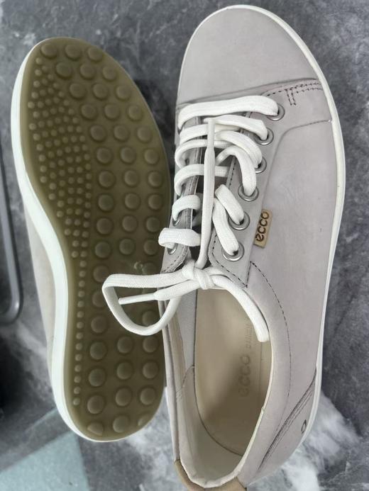 瑕疵ECCO/爱步 女士低帮平底小白鞋休闲板鞋 柔酷7号430003 商品图1
