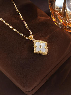 子佩集S925银【四叶华韵】悦逍游套链【QF24N0744】纯银白贝母四叶草镀金项链2504