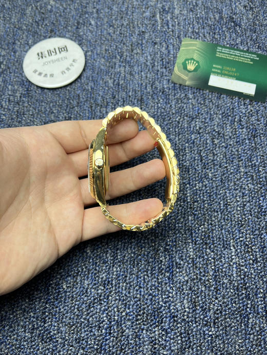 劳力士星期日历型系列 日志40mm 黑冰糖
款式：男士腕表 商品图4