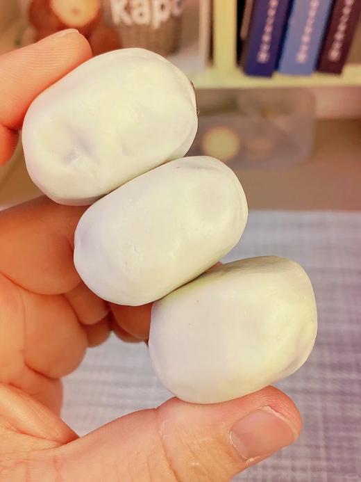 买四送一💰19.9元到手5袋❗【煜客唻巴旦木奶枣】 ✅手工制作，真材实料，奶香味十足，软糯香甜 ✅甜甜的无核红枣中间夹着一整颗巴旦木仁，再搭配奶粉、黄油棉花糖的组合🌟  商品图7