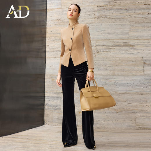 AD高级感气质穿搭一整套女2025新款雪尼尔两件套丝绒阔腿裤套装 商品图1
