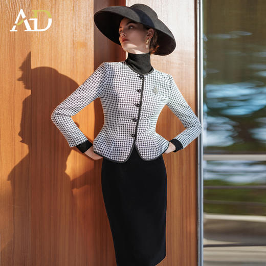 AD黑色千鸟格圆领短外套女秋冬气质小香风高端职场套装丝绒包臀裙 商品图3