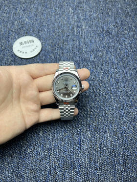 劳力士日志41系列 灰盘钻面 水泥灰 男士腕表 升级到货！更具时代性的大众适宜尺寸！
机芯：搭载进口西铁城