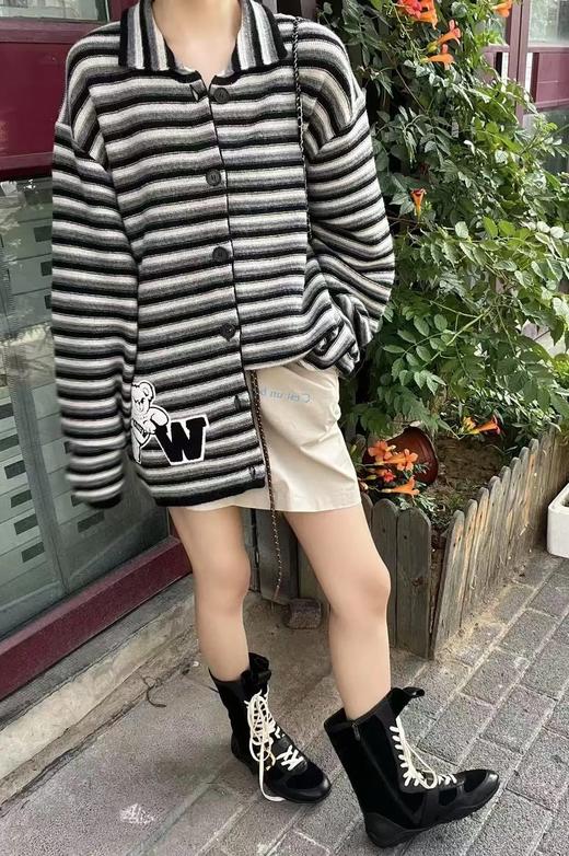 女款条纹针织毛衣外套 商品图3