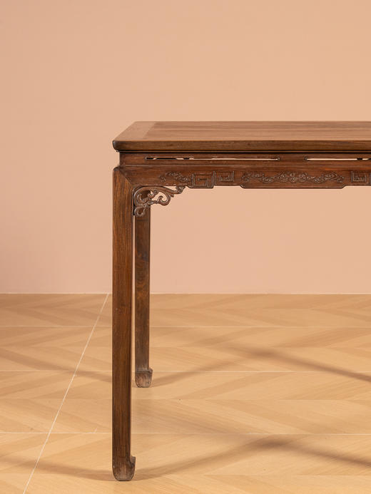 清	红木束腰马蹄腿云纹方桌 商品图3