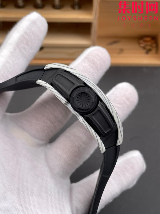 【贵重物品】只适合高端玩家 RF理查德米勒RM61 RM061男士系列"跑道"NTPT碳纤维壳/TZP陶瓷壳 男士腕表 商品图5
